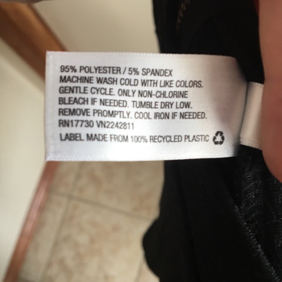 NWT Black stretchy skater skirt with zip back - Picture 5 of 6